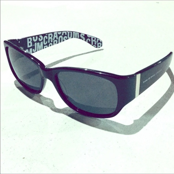 MARC BY MARC JACOBS ••• Wayfarer Sunglasses - Picture 2 of 4